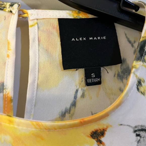 Alex Marie Yellow Floral top Size S Small - Picture 2 of 4